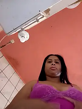 Snapshot of gatinha20257 chatting on May 2, 1:38 pm gatinha20257 online show from May 2, 1:38 pm
