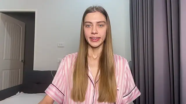 SonyaScarlett online show from March 16, 9:30 pm