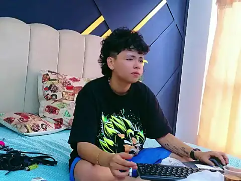 NikiEvanz online show from April 19, 2:27 pm