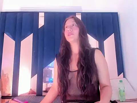 IvonneSkariel online show from March 15, 4:13 pm