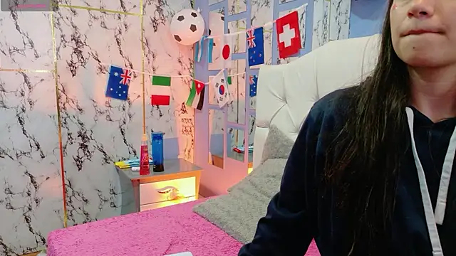 Snapshot of Sophia_xoxo1 chatting on July 17, 1:29 pm Sophia xoxo1 online show from July 17, 1:29 pm