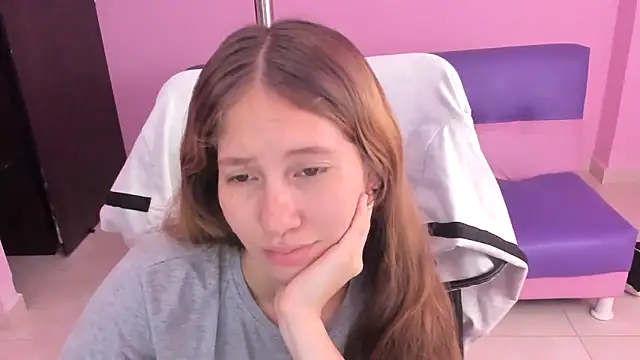 Snapshot of blondie_dity_squirt chatting on June 17, 12:07 pm blondie dity squirt online show from June 17, 12:07 pm