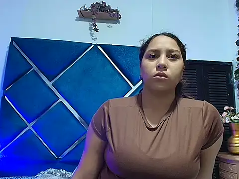 AnaisNuaghty online show from March 17, 12:30 pm