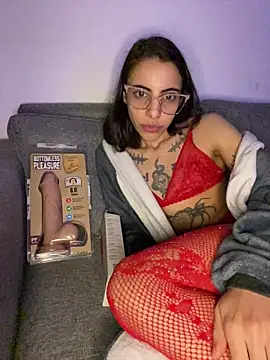 Poison Ivy 29 online show from June 24, 10:09 pm