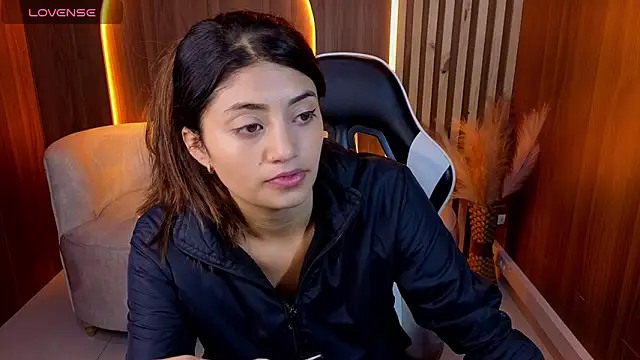 Lia queen tx online show from June 5, 3:13 am