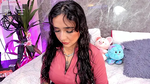 Snapshot of Megan_Stein chatting on June 13, 9:13 pm Megan Stein online show from June 13, 9:13 pm