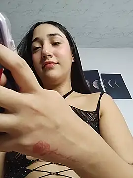 isabellaHill2 online show from June 4, 4:24 pm