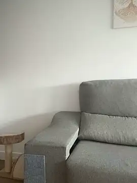 EmelyGigi online show from April 11, 2:32 pm