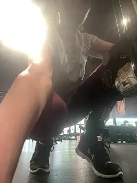 EmelyGigi online show from April 12, 3:50 pm