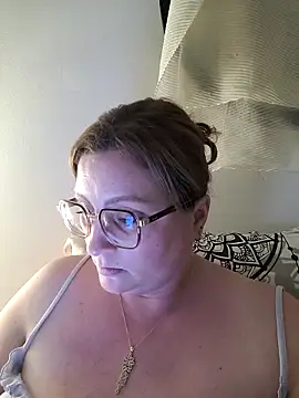 Snapshot of duotroublant chatting on June 3, 8:47 pm duotroublant online show from June 3, 8:47 pm