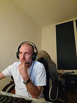 dufatcock online show from June 1, 2:02 am
