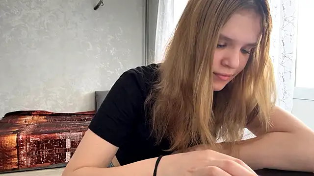 Snapshot of OlaTaulbee chatting on March 14, 7:25 am OlaTaulbee online show from March 14, 7:25 am