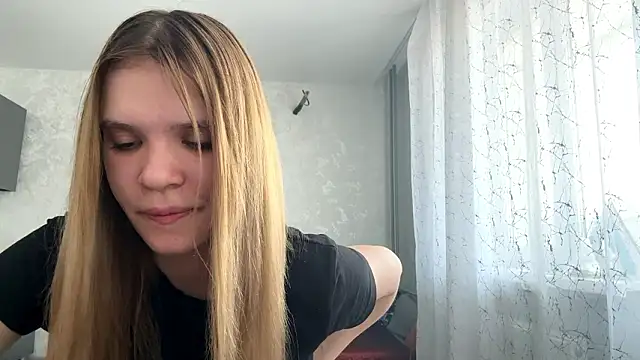 Snapshot of OlaTaulbee chatting on March 15, 9:04 am OlaTaulbee online show from March 15, 9:04 am