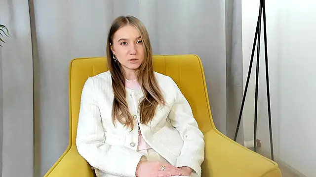 DonellaGrandel online show from March 14, 7:14 am