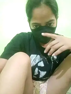 nidhiyadav00 online show from May 2, 9:03 am
