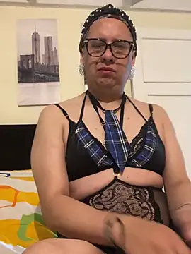 Snapshot of dayanadavid chatting on May 12, 12:46 pm dayanadavid online show from May 12, 12:46 pm