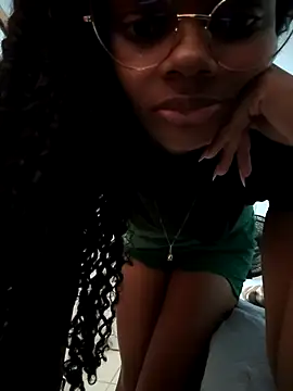 Snapshot of marialuiza2027 chatting on July 14, 10:54 am marialuiza2027 online show from July 14, 10:54 am