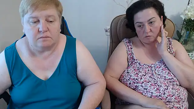 Lindy-Jeanie online show from July 13, 4:54 pm