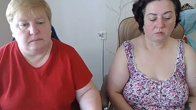 Lindy-Jeanie online show from July 25, 8:23 am