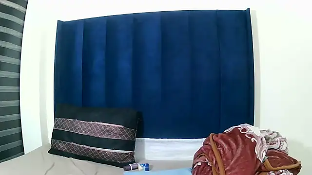 MelaniBbe online show from April 28, 6:46 pm