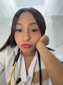 Snapshot of MiaCamille_ chatting on May 9, 7:41 pm MiaCamille online show from May 9, 7:41 pm