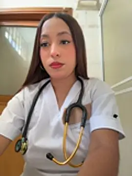 Snapshot of MiaCamille_ chatting on May 15, 6:48 pm MiaCamille online show from May 15, 6:48 pm