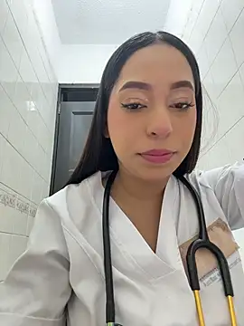 Snapshot of MiaCamille_ chatting on June 3, 6:24 pm MiaCamille online show from June 3, 6:24 pm