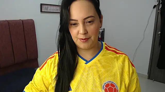 Snapshot of Veroniicabbw_ chatting on June 17, 1:45 pm Veroniicabbw online show from June 17, 1:45 pm