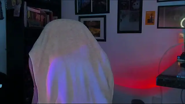 Snapshot of Lucia_Ilich9 chatting on March 17, 3:55 am Lucia Ilich9 online show from March 17, 3:55 am