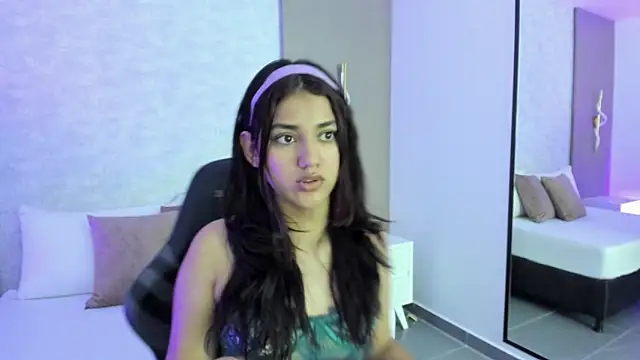 Snapshot of cristin_collins chatting on May 2, 7:41 pm cristin collins online show from May 2, 7:41 pm