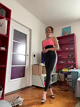 DtPORNBITCH online show from June 12, 7:40 am