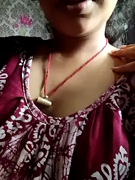 tina2005 online show from March 29, 8:14 am