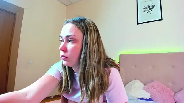 MelanieCuty online show from June 21, 5:21 am