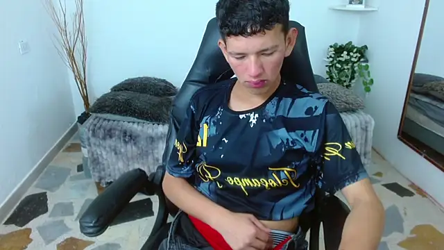 Emmanuel Salvatore online show from March 17, 11:57 am