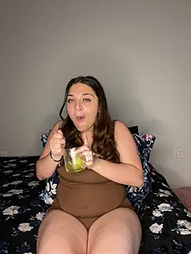 treasurebabii online show from June 23, 9:24 pm