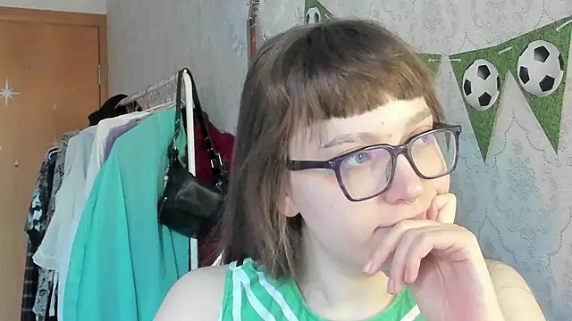 Snapshot of RileyNymph chatting on June 30, 4:13 am RileyNymph online show from June 30, 4:13 am