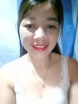 Snapshot of Yiyi102300 chatting on July 10, 1:58 pm Yiyi102300 online show from July 10, 1:58 pm