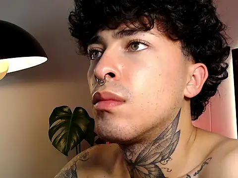 stevennavarro online show from March 16, 5:44 am