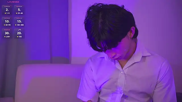 angel yuhogg online show from March 21, 8:19 am