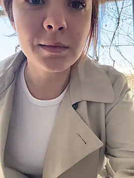 Snapshot of jessslovely chatting on April 16, 7:53 am jessslovely online show from April 16, 7:53 am