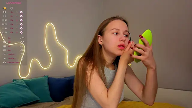 Emma dream  online show from June 14, 1:47 am