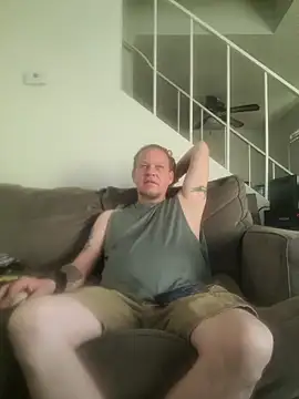 Snapshot of yourMasterisBored chatting on June 17, 1:01 pm yourMasterisBored online show from June 17, 1:01 pm