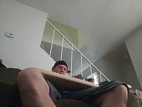 Snapshot of yourMasterisBored chatting on June 28, 5:19 pm yourMasterisBored online show from June 28, 5:19 pm