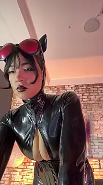 Liana Fem  online show from April 5, 3:20 pm