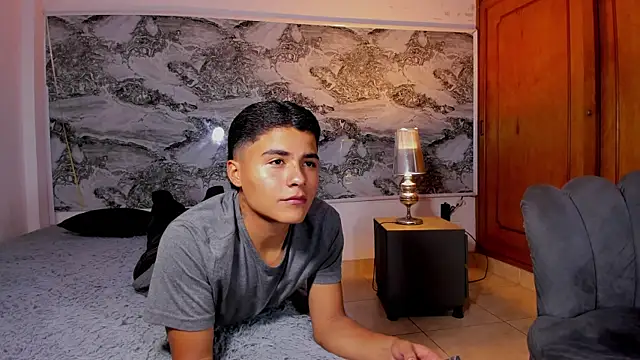 Liam Dustin online show from April 28, 8:47 pm