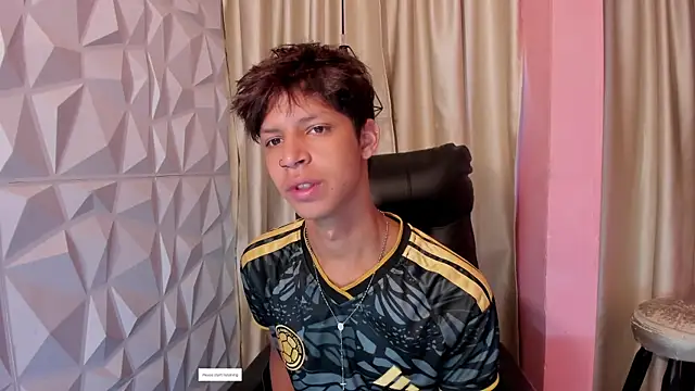 Snapshot of Ethan_qop chatting on July 7, 11:25 am Ethan qop online show from July 7, 11:25 am