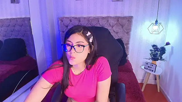 Snapshot of Aleksa_way chatting on May 19, 2:45 pm Aleksa way online show from May 19, 2:45 pm