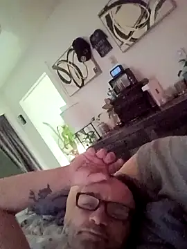 dropanddrippy1 online show from March 23, 1:37 pm