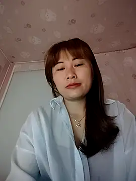 Snapshot of Lucxy-ki6 chatting on May 4, 8:38 pm Lucxy-ki6 online show from May 4, 8:38 pm