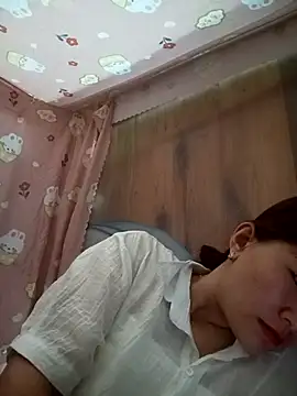 Snapshot of Lucxy-ki6 chatting on May 7, 11:43 pm Lucxy-ki6 online show from May 7, 11:43 pm